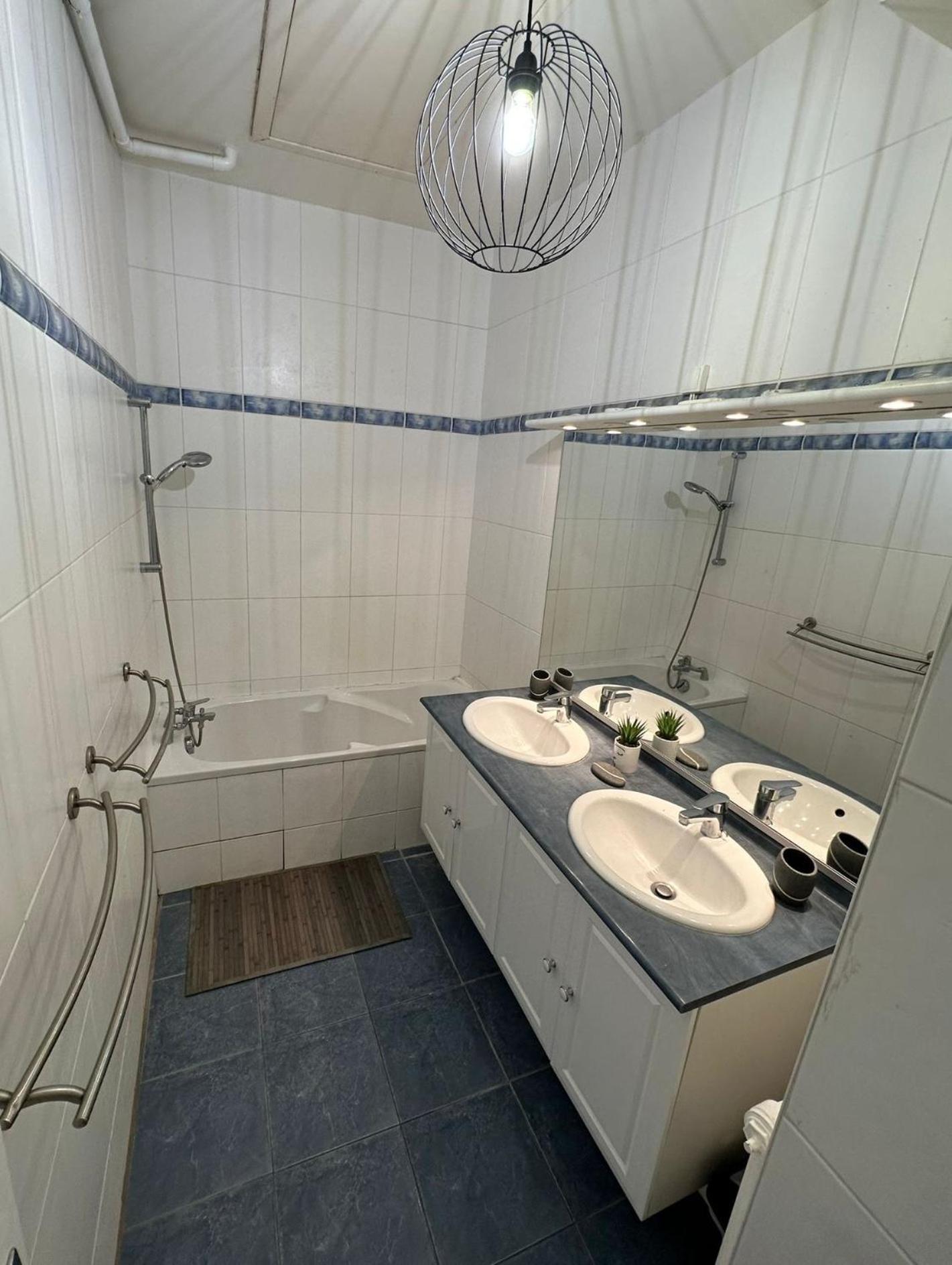 Maison De Ville Plein Centre, 3 Etoiles, A 200M De La Plage, Parking Prive, Wifi Руайян Экстерьер фото